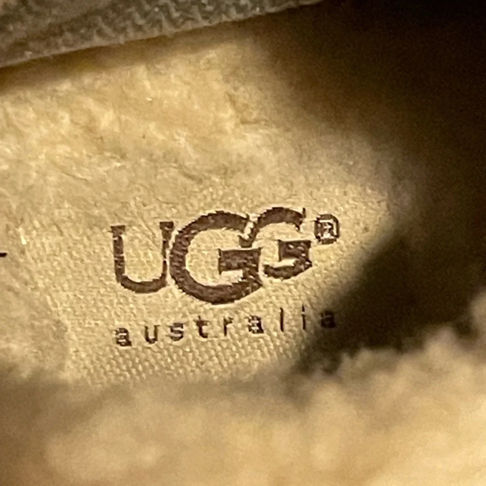 UGG Adirondack boot - Picture 6 of 12